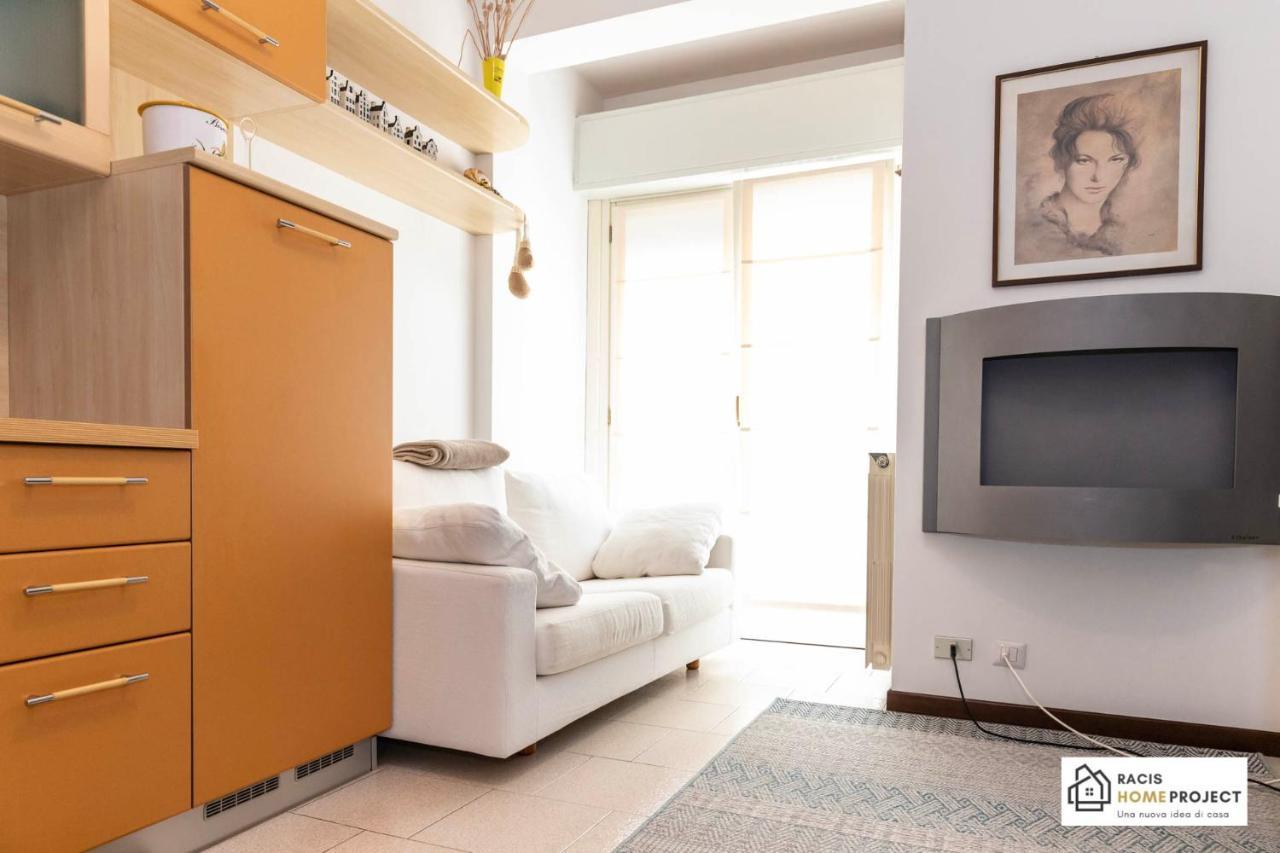 Casa Liviya - Appartamento Con Vista Lago Madonna Del Sasso Bagian luar foto